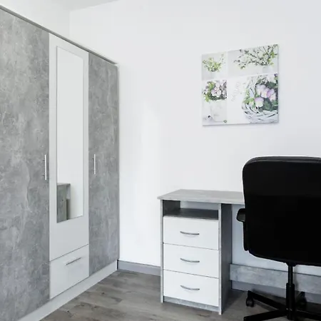 Comfort Basel Airport 2a46 *